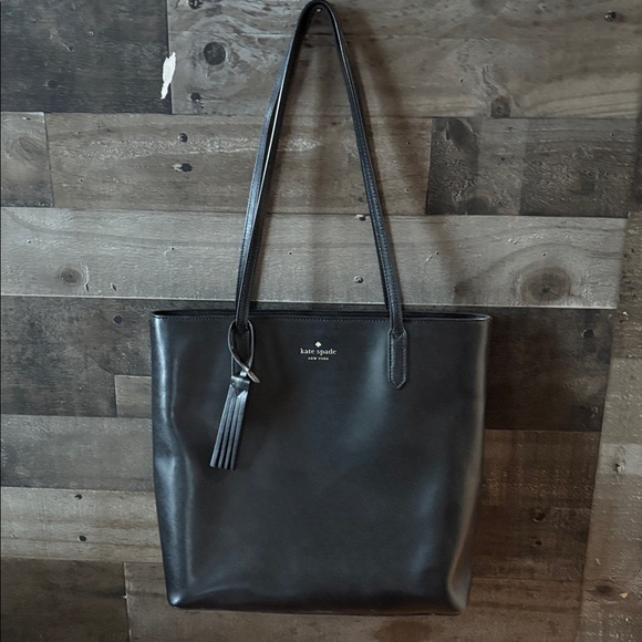 kate spade Handbags - Kate Spade Tote